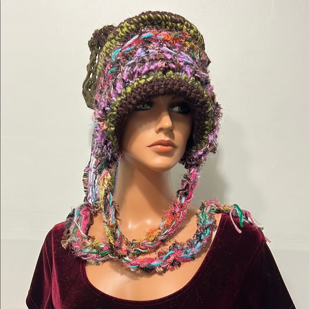 Handcrafted Multicolor Knit Hat - Picture 2 of 12